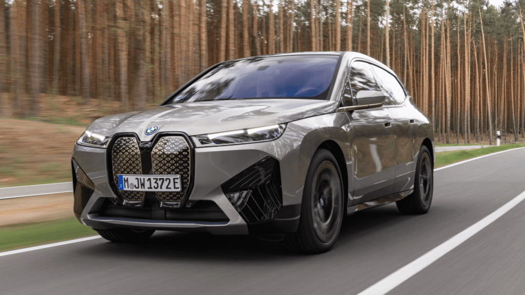 2025 랜드로버 레인지로버 전기차 - 아라비아 사막에서 모래언덕 정복?! 9 BMW iX